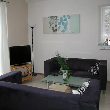 Hébergement de vacances Detached Bungalow With Dishwasher In A Green Area