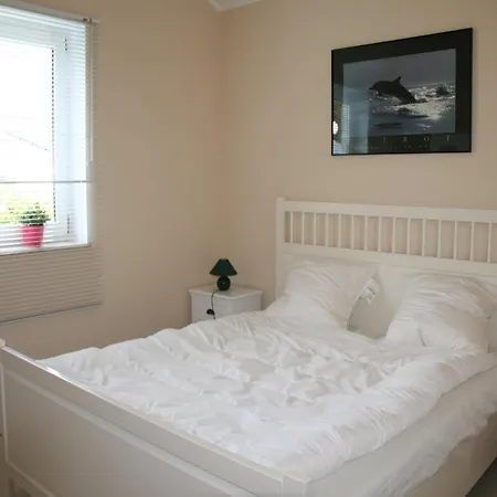 Detached Bungalow With Dishwasher In A Green Area