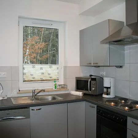 Detached Bungalow With Dishwasher In A Green Area Hébergement de vacances