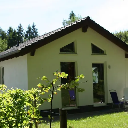Detached Bungalow With Dishwasher In A Green Area