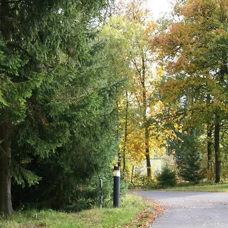 Hébergement de vacances Detached Bungalow With Dishwasher In A Green Area *